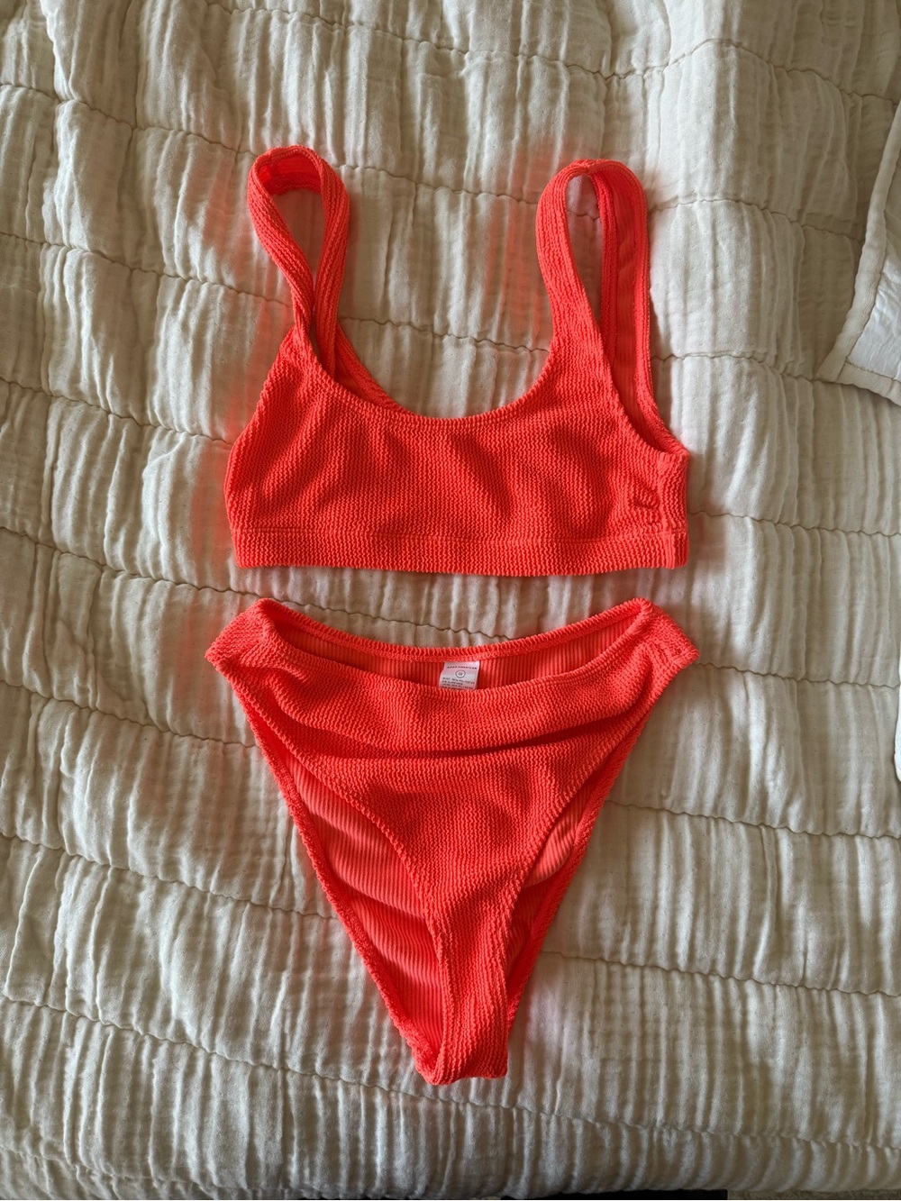 Good American Coral Ribbed Scoop Bikini Set